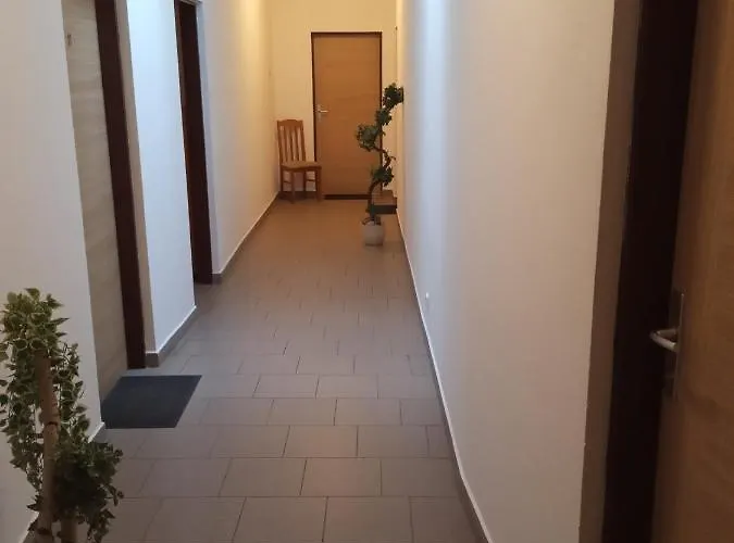& Konukevi Chrast (Plzen)